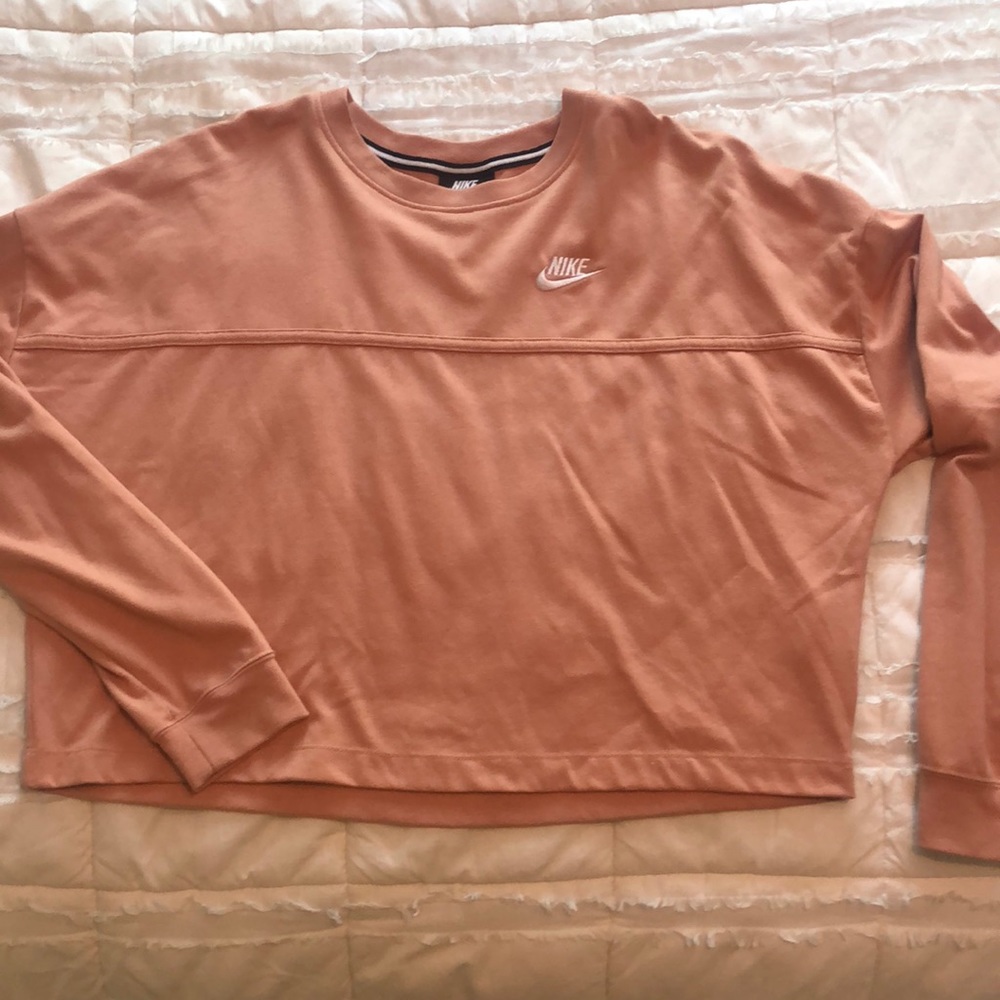 Nike cropped shirt